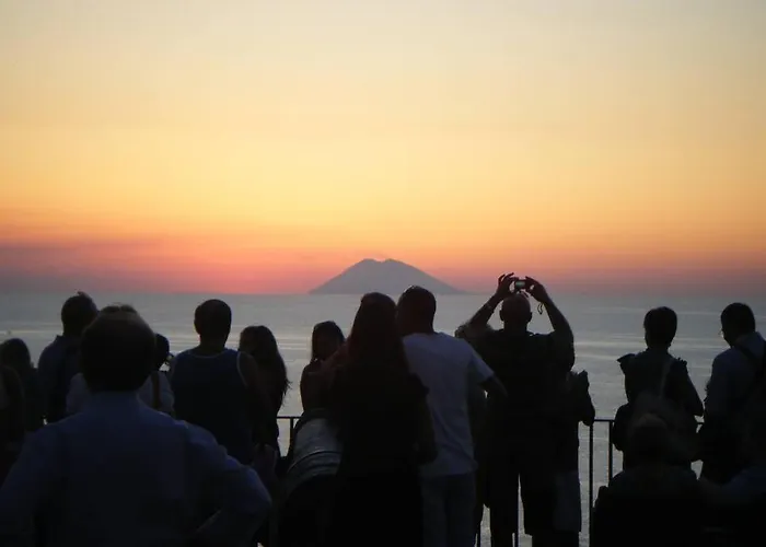 Marasusa Tropea 아파트 *